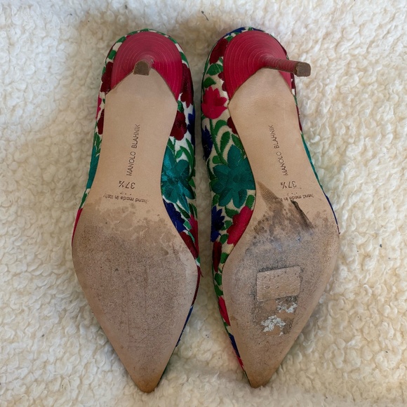 Manolo Blahnik floral embroidered stilettos - Picture 3 of 3